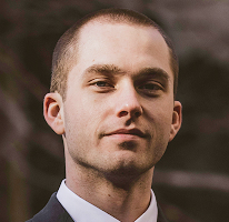 Foto de Thomas Whitfield, analista especializado en trading dentro del mercado cripto